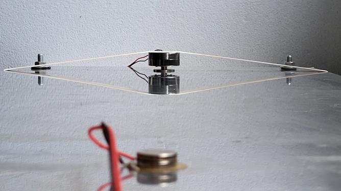 Fabrication and design of a piezoelectric acoustic sensor