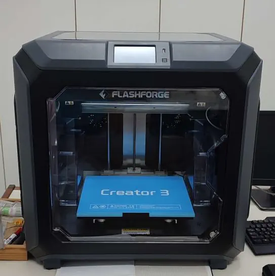 A picture of the lab's 3D printer